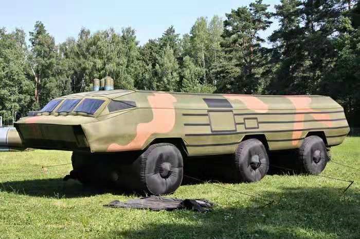 新疆充气军事战车